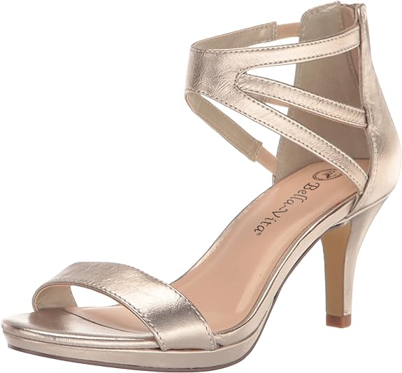 zapatos minimalistas de vestir en mujer